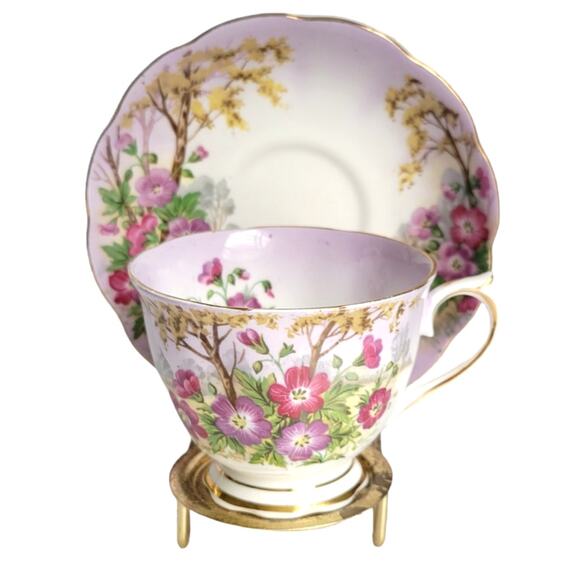 Vintage Royal Albert Tea Cup Saucer Wild Geranium Cottagecore Bone China England - Picture 1 of 13
